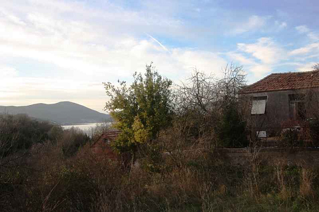  Haus mit großem Grundstück in Kalardovo — photo 6