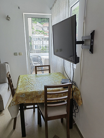 Apartment in Becici mit Zugang zu einer offenen Dachterrasse