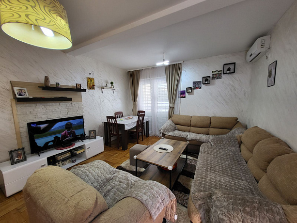 Apartment mit großzügiger Terrasse in ruhiger Lage in Budva