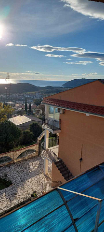Dreistöckiges Haus in Sutomore mit Meerblick — photo 10