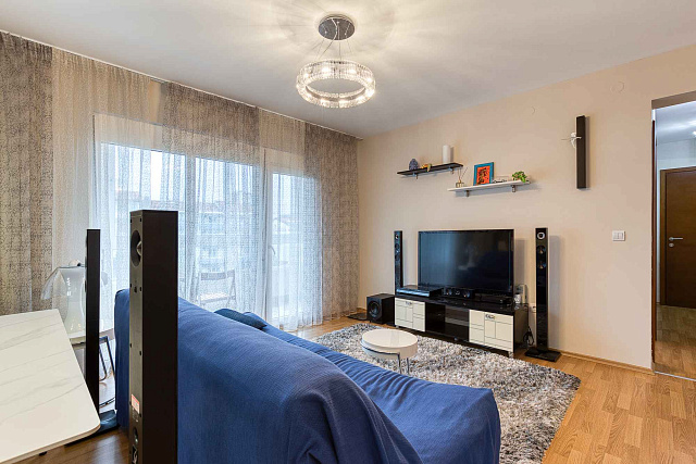 Wohnung mit 2 Schlafzimmern in Bečići