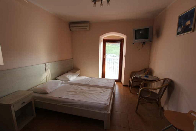 802 Herceg Novi Igalo Hotel 11 апартаментовr 650m2 — photo 3