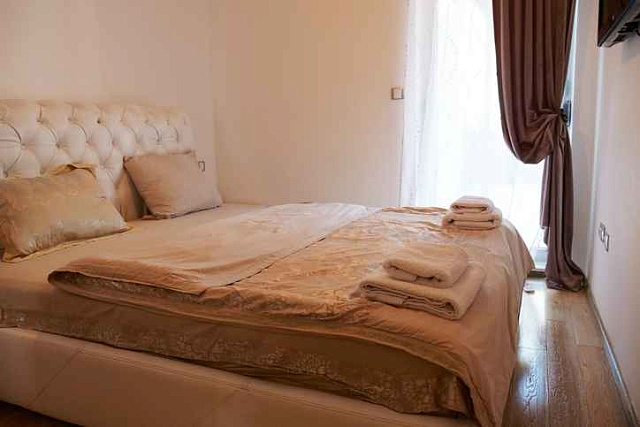 Apartment mit zwei Schlafzimmern und Meerblick in Kotor — photo 10