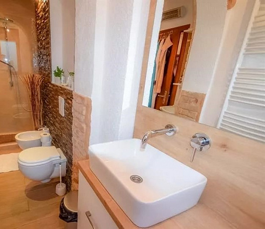 Apartment mit zwei Schlafzimmern in Herceg Novi in ​​der Nähe des Meeres