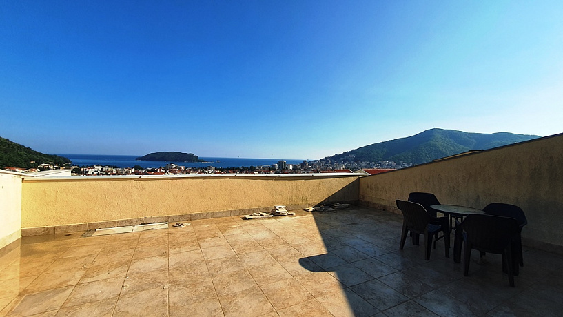 Maisonette-Wohnung mit Panoramablick auf Budva und das Meer