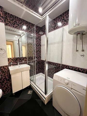 Luxuswohnung im Zentrum von Budva – 90 m² mit Garage — photo 14