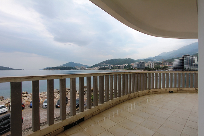 Apartment mit Panoramablick auf die Küste von Rafailovici