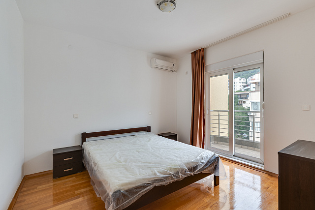 Möblierte 1-Zimmer-Wohnung in Budva, Lazi – 89m² mit Meerblick — photo 7