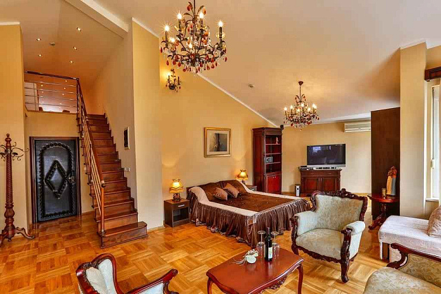 Villa zum Verkauf in attraktiver Lage in Budva
