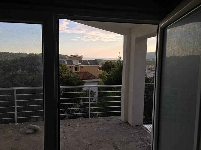 Three-story family house — photo 17