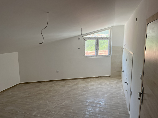 Apartment mit zwei Schlafzimmern in einem neuen Gebäude in Igalo