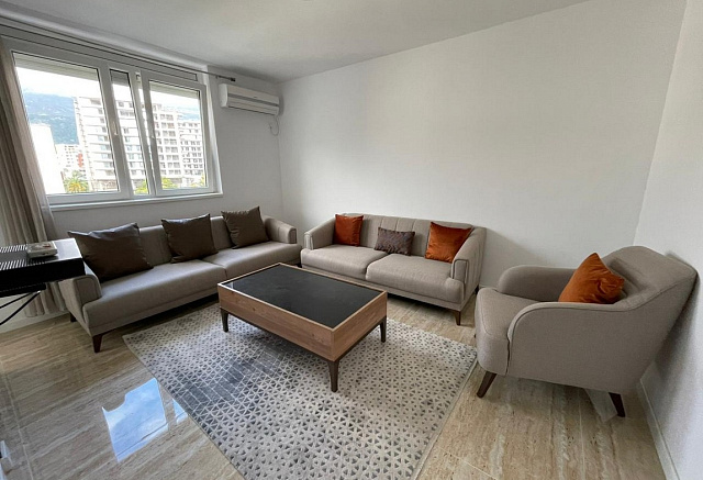 Möblierte 1-Zimmer-Wohnung mit 49 m² + 5 m² Terrasse nahe der Altstadt von Budva