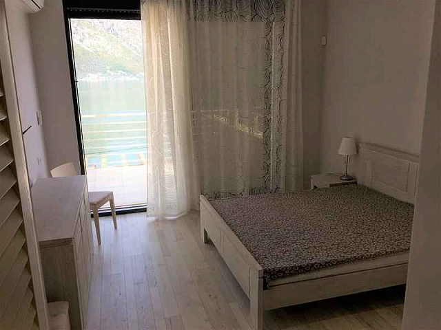 Modernes Haus in Stoliv mit Pool — photo 6
