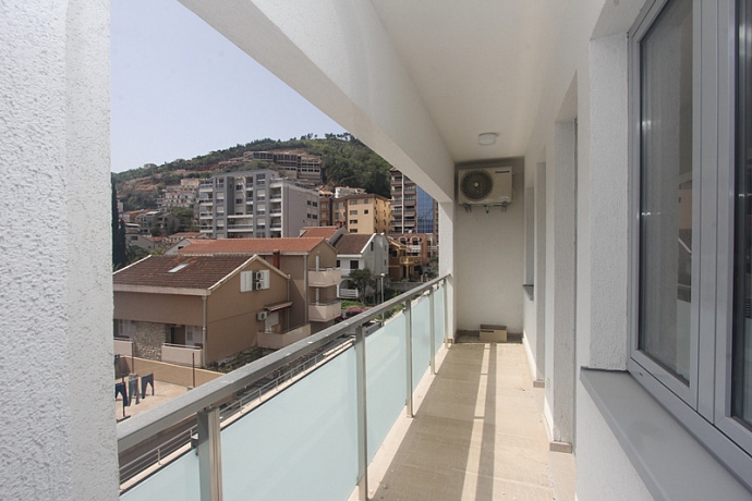 Wohnungen im Neubau in Budva
