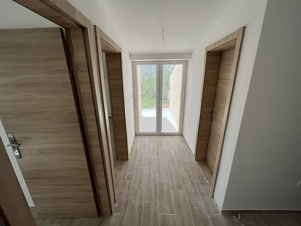 Apartment mit zwei Schlafzimmern in einem neuen Gebäude in Igalo