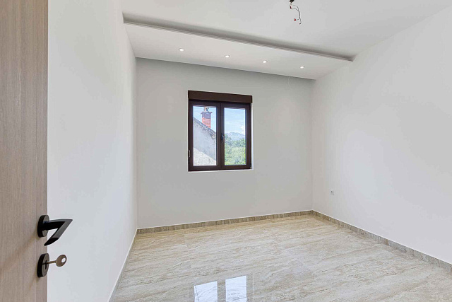 Renovierte Wohnung in Tivat, 78 m² — photo 11