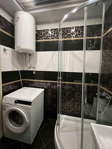 Luxuswohnung im Zentrum von Budva – 90 m² mit Garage — photo 15