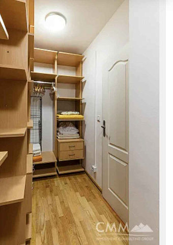 Geräumige Duplex-Wohnung mit Meerblick in Sveti Stefan — photo 24