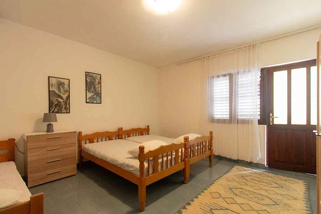 Haus in der malerischen Gegend von Krasici, ideal zum komfortablen Wohnen und Entspannen — photo 11