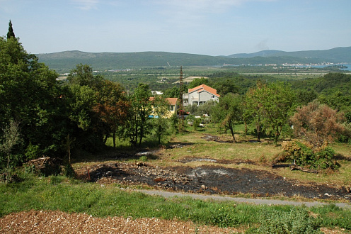 Grundstück mit Meerblick in Tivat