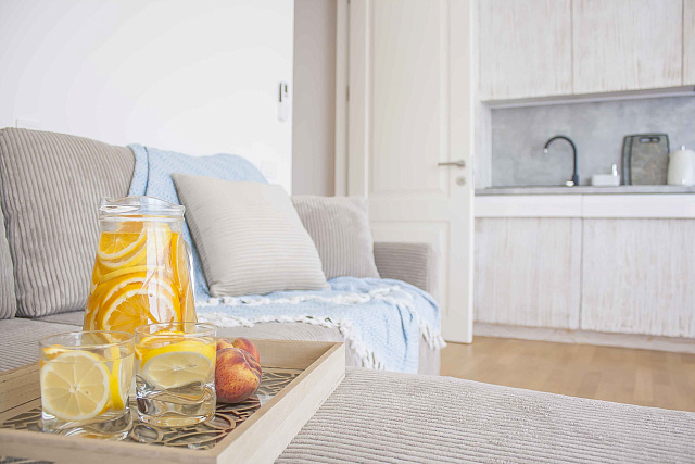 Luxuriöse Zwei-Zimmer-Wohnung mit großer Terrasse in Bečići — photo 5