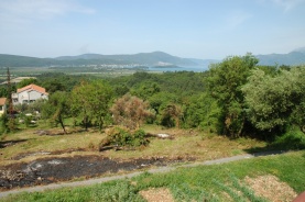 Grundstück mit Meerblick in Tivat