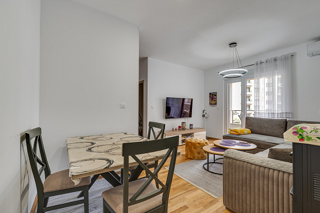 6894 1-Zimmer-Apartment, 48 m² in Bečići