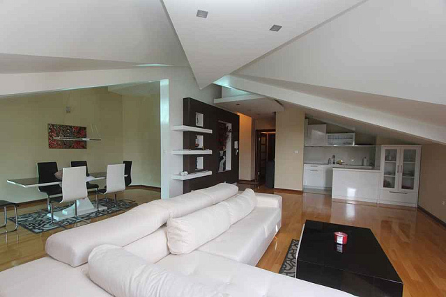 Geräumige Wohnung im Zentrum von Budva — photo 18