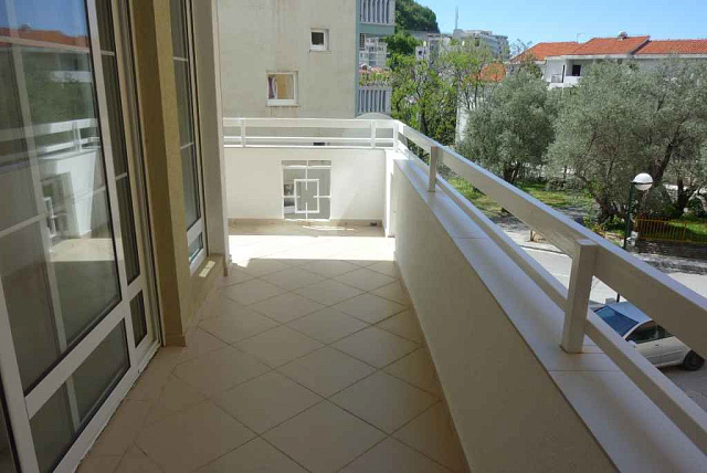 Wohnung in Rafailovici — photo 10