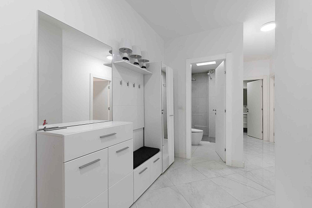 Geräumige und Luftige Wohnung im Herzen von Budva — photo 16
