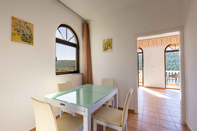 Gemütliche Wohnung in Bigovo direkt am Meer — mit Terrasse und Meerblick — photo 24