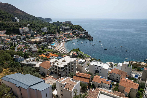 Schönes Grundstück in attraktiver Lage zwischen Budva und Sveti Stefan, mit Projektdokumentation., Budva