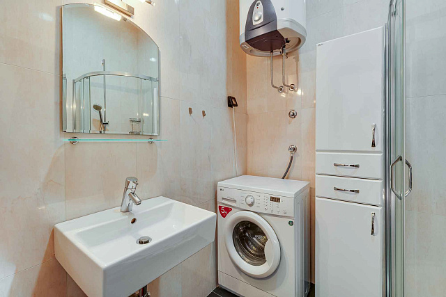 Zwei-Zimmer-Wohnung in Dobrota, Kotor — 61 m² — photo 10