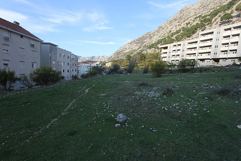 Grundstück in Dobrota