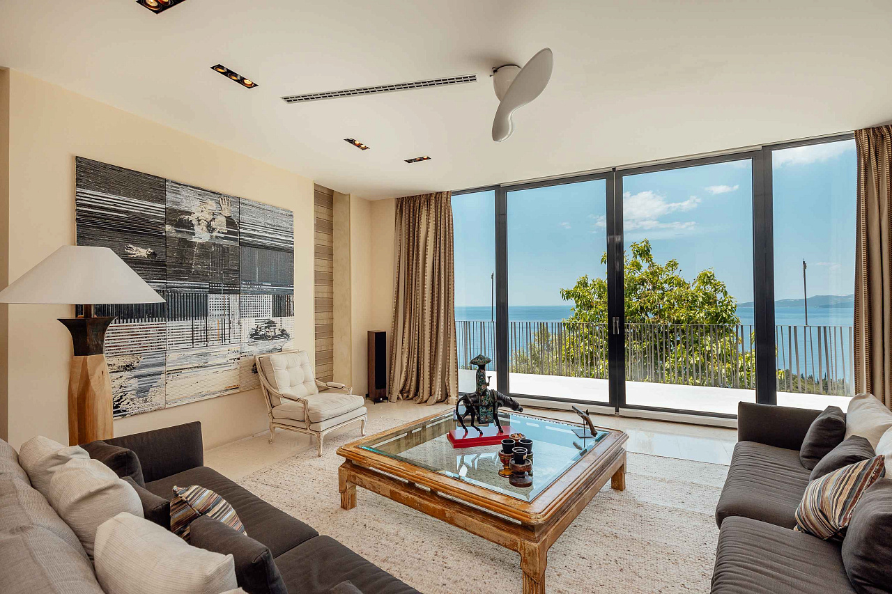 Elegantes Steinhaus mit Meerblick in der Nähe von Sveti Stefan