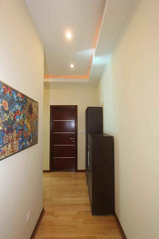 Geräumige Wohnung im Zentrum von Budva — photo 10