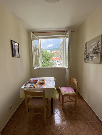 Wohnung zum Verkauf in Herceg Novi mit Meerblick