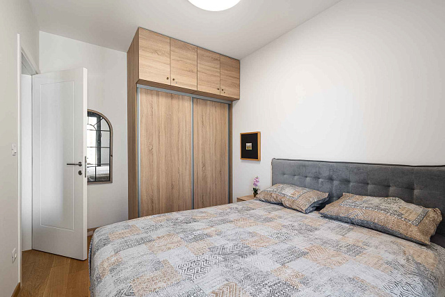 Moderne, komplett möblierte Wohnung zum Verkauf in Bečići — photo 7