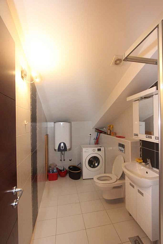 Geräumige Wohnung im Zentrum von Budva — photo 8
