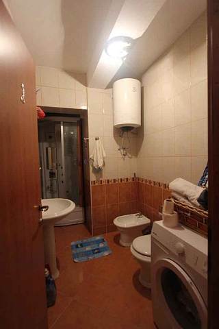 Zweistöckiges Haus in Herceg Novi