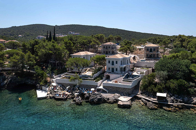 Luxuriöse Villa in erster Reihe am Meer Lustica 