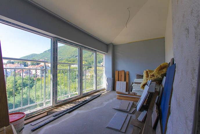 Apartments mit drei Schlafzimmern und Meerblick in Herceg Novi, Baosici