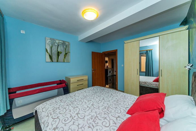 Apartment in Rafailovici mit einem Schlafzimmer