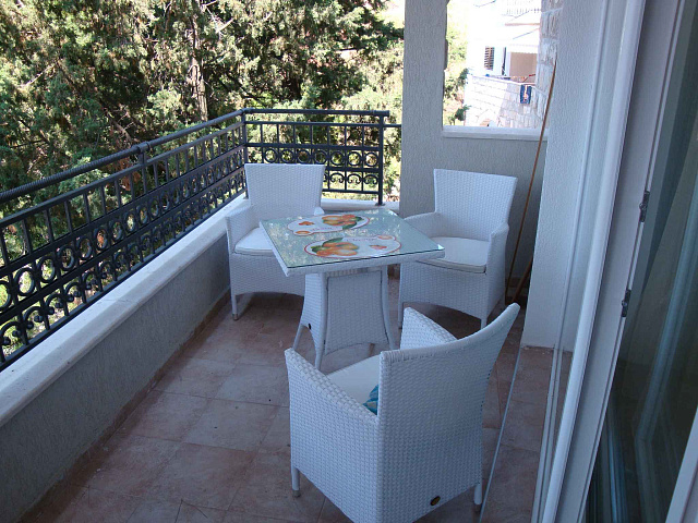 Wohnung mit zwei Schlafzimmern am Meer in Petrovac — photo 8