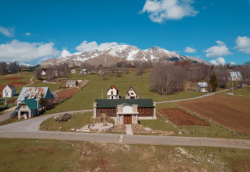 Zu verkaufen oder zu vermieten — Neues Restaurant in Žabljak