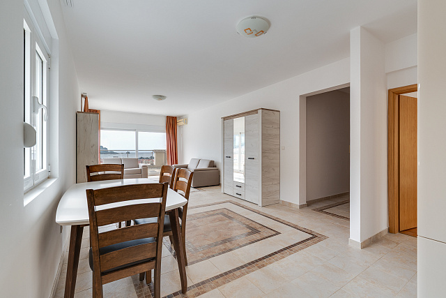 Möblierte 1-Zimmer-Wohnung in Budva, Lazi – 89m² mit Meerblick — photo 6