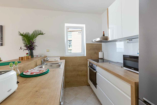 Geräumige Duplex-Wohnung mit Meerblick in Sveti Stefan — photo 8