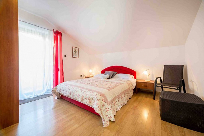 Apartment mit drei Schlafzimmern und Meerblick in Budva