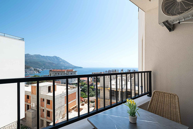 Moderne, komplett möblierte Wohnung zum Verkauf in Bečići — photo 9