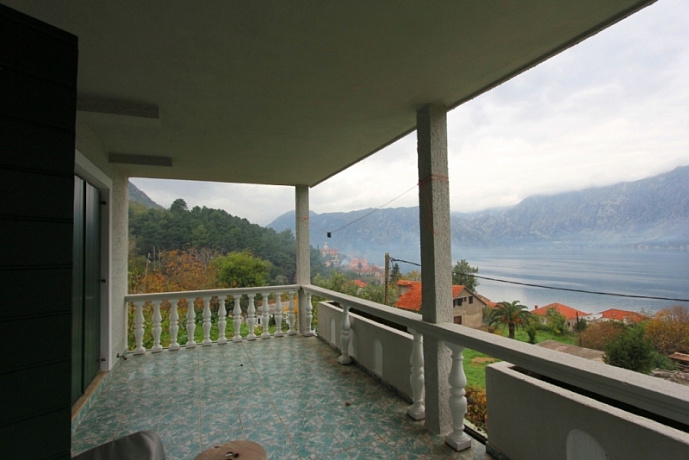 Haus mit Meerblick in Kotor